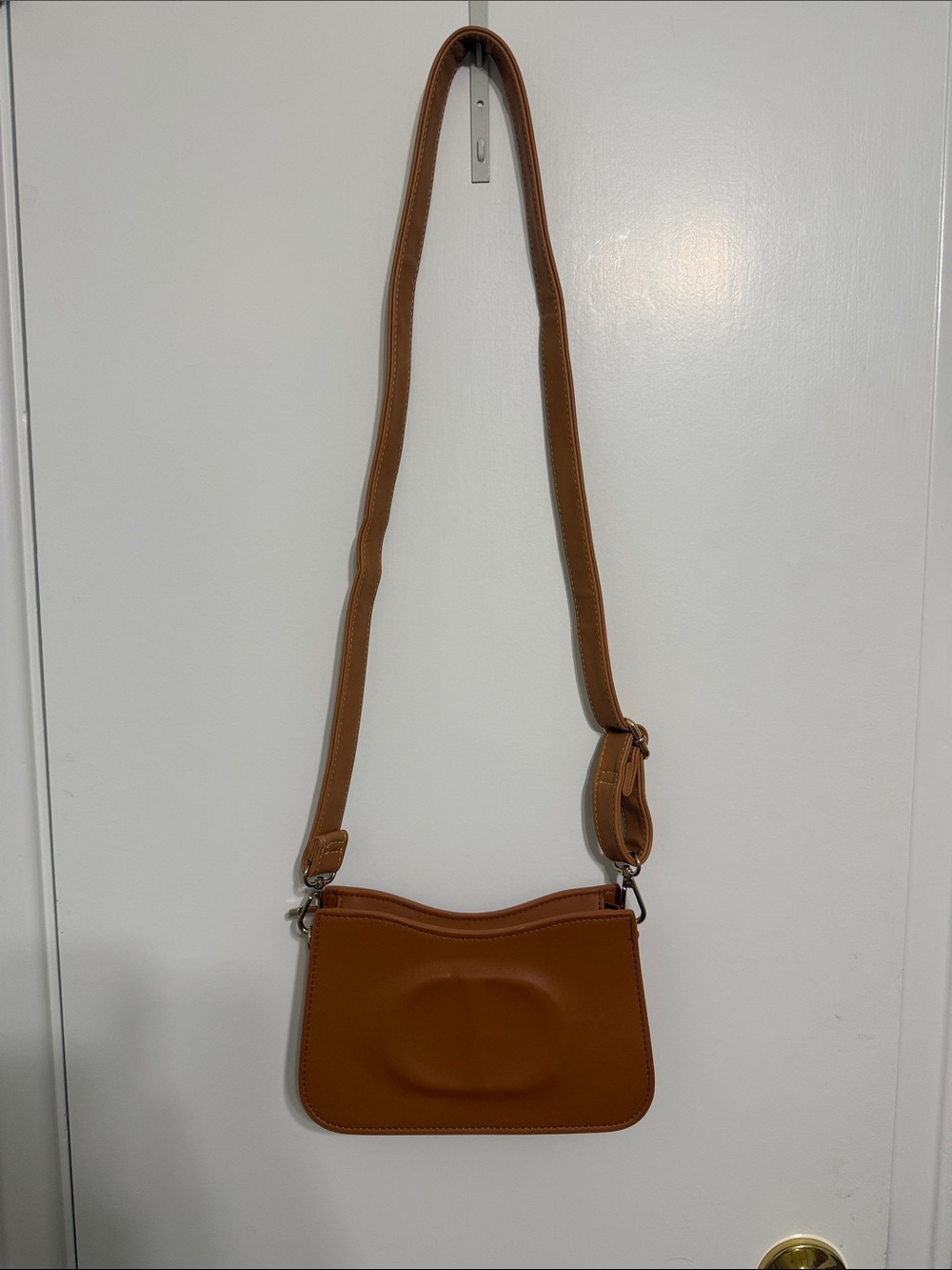 Tan Crossbody Bag with Adjustable Strap - Minimal Everyday Style